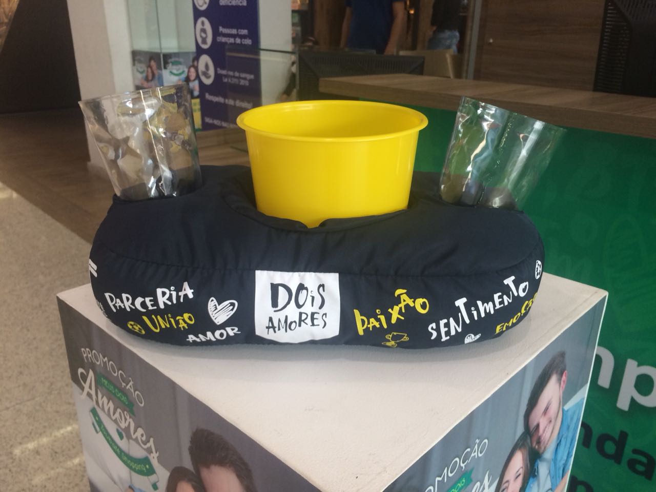 Dia dos Namorados no Taubaté Shopping está no clima do amor e do mundial de futebol