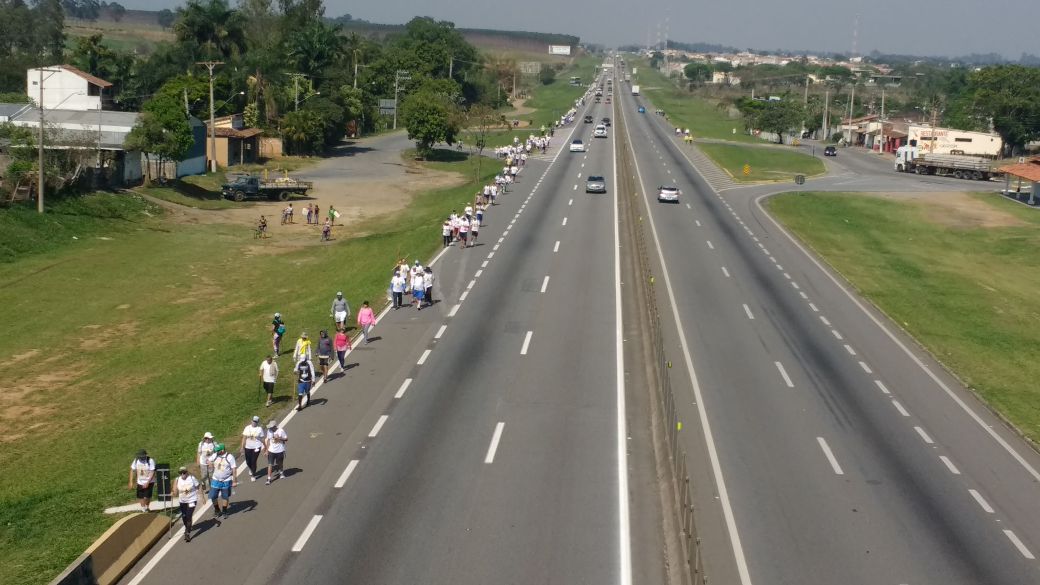 CCR NovaDutra começa a orientar sobre as romarias a pé na via Dutra