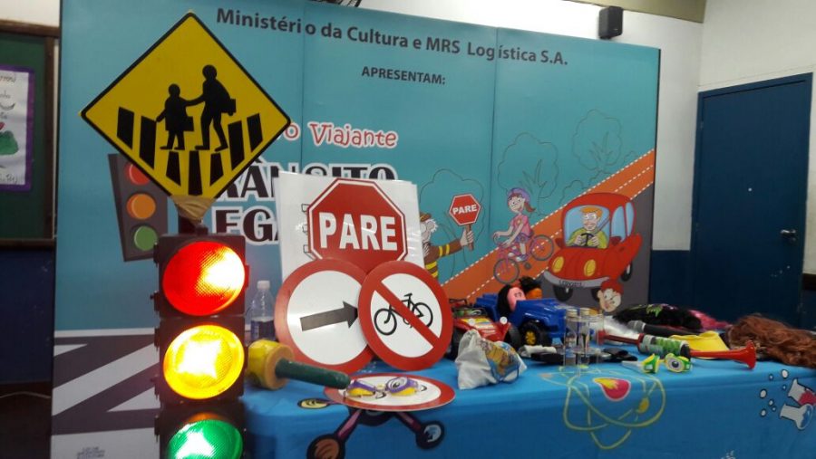 Peça infantil gratuita sobre segurança no trânsito estreia em cidades da região