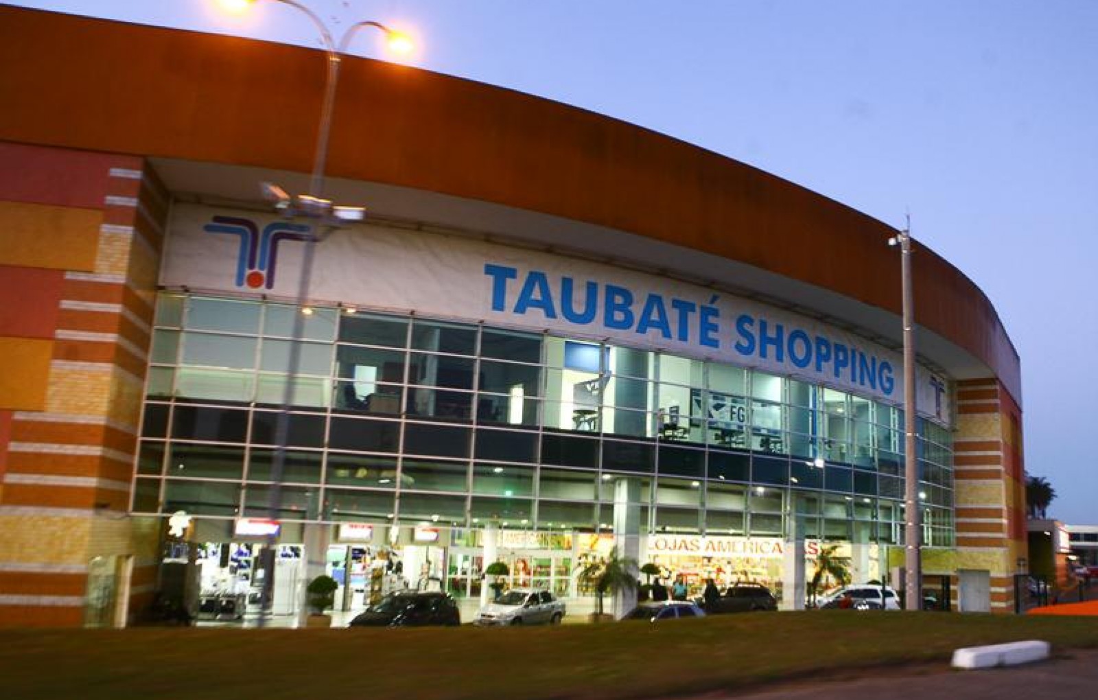 Secretaria de Mobilidade Urbana realiza ação especial no Taubaté Shopping