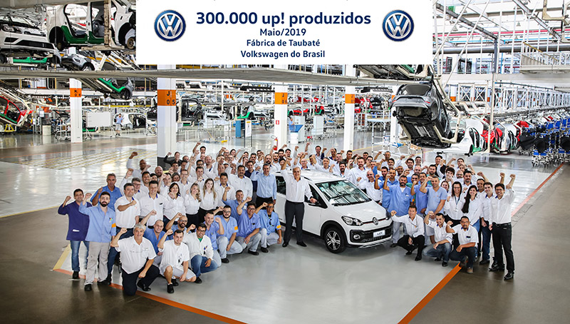 Volkswagen up! completa 300.000 unidades produzidas com novas versões