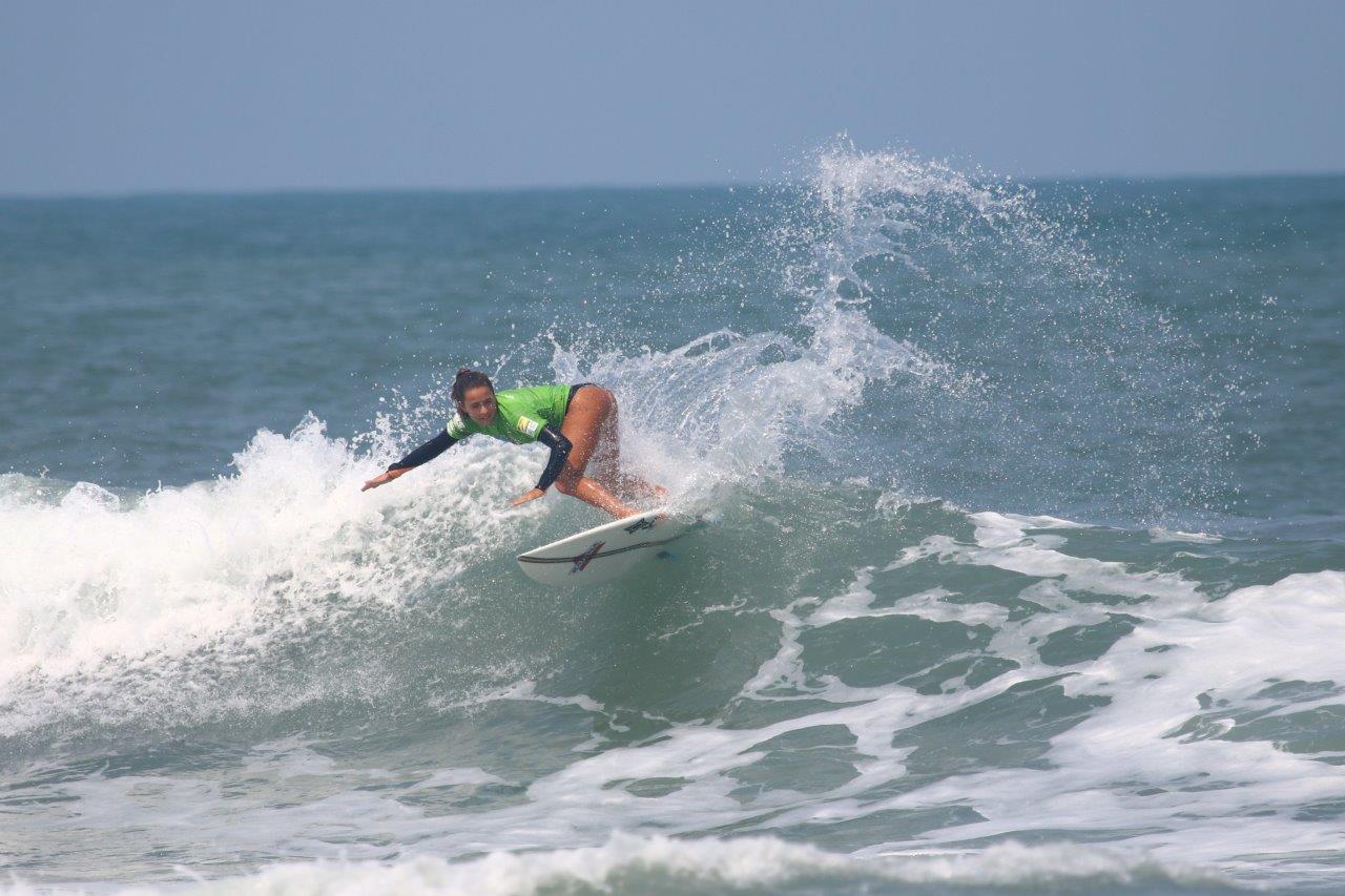 Título brasileiro pro-júnior é uma das atrações na final do Circuito Brasileiro de Surf Feminino em Ubatuba