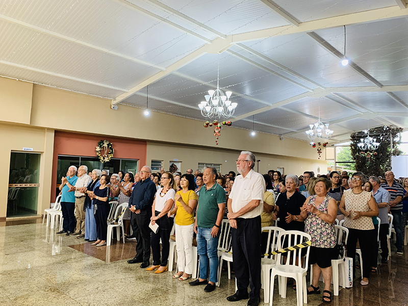 Irmandade de Taubaté encerra ano com grande festa de Natal para os idosos