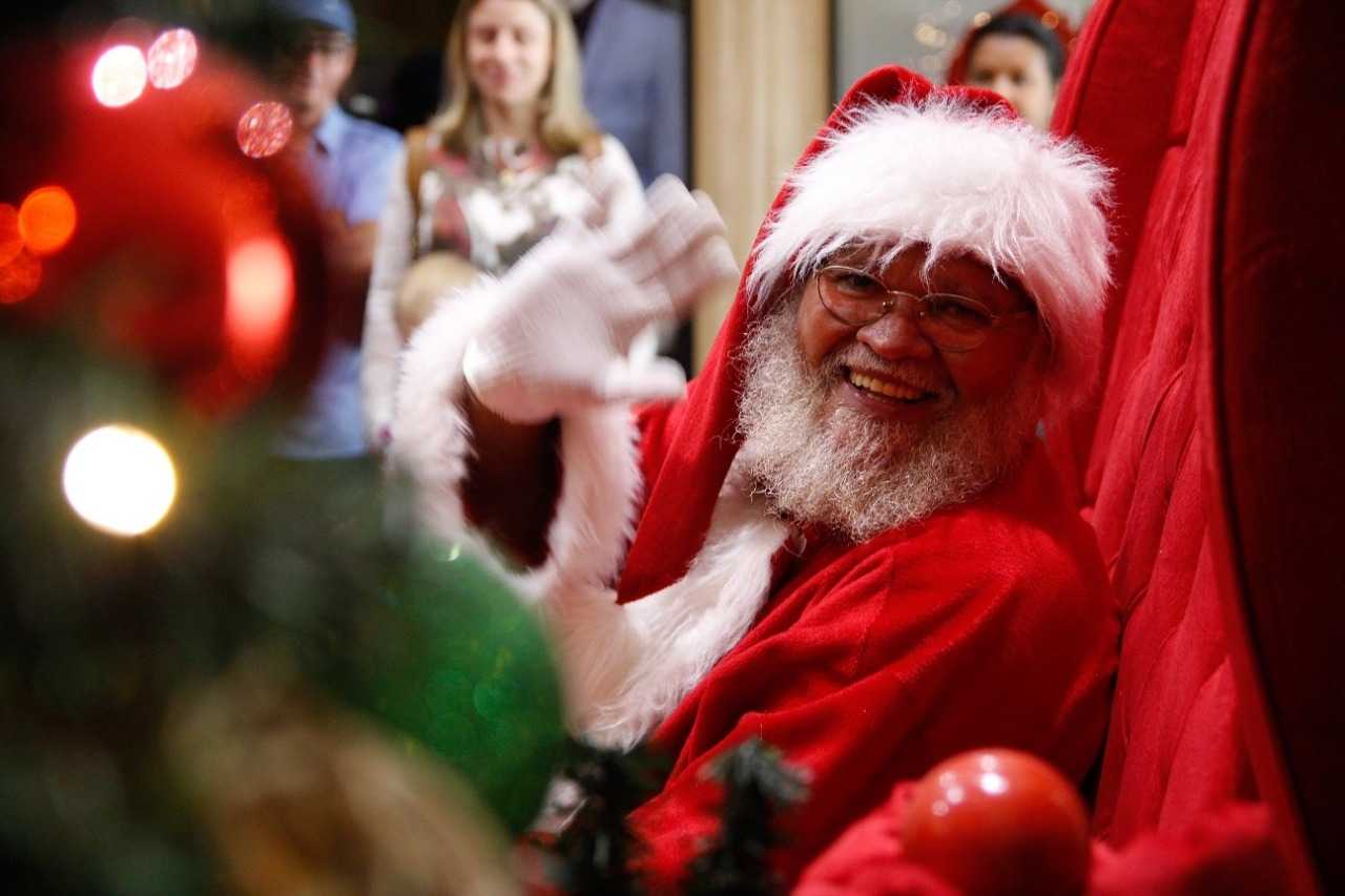 No Natal da Holanda, o ajudante do Papai Noel tem como principal característica o blackface