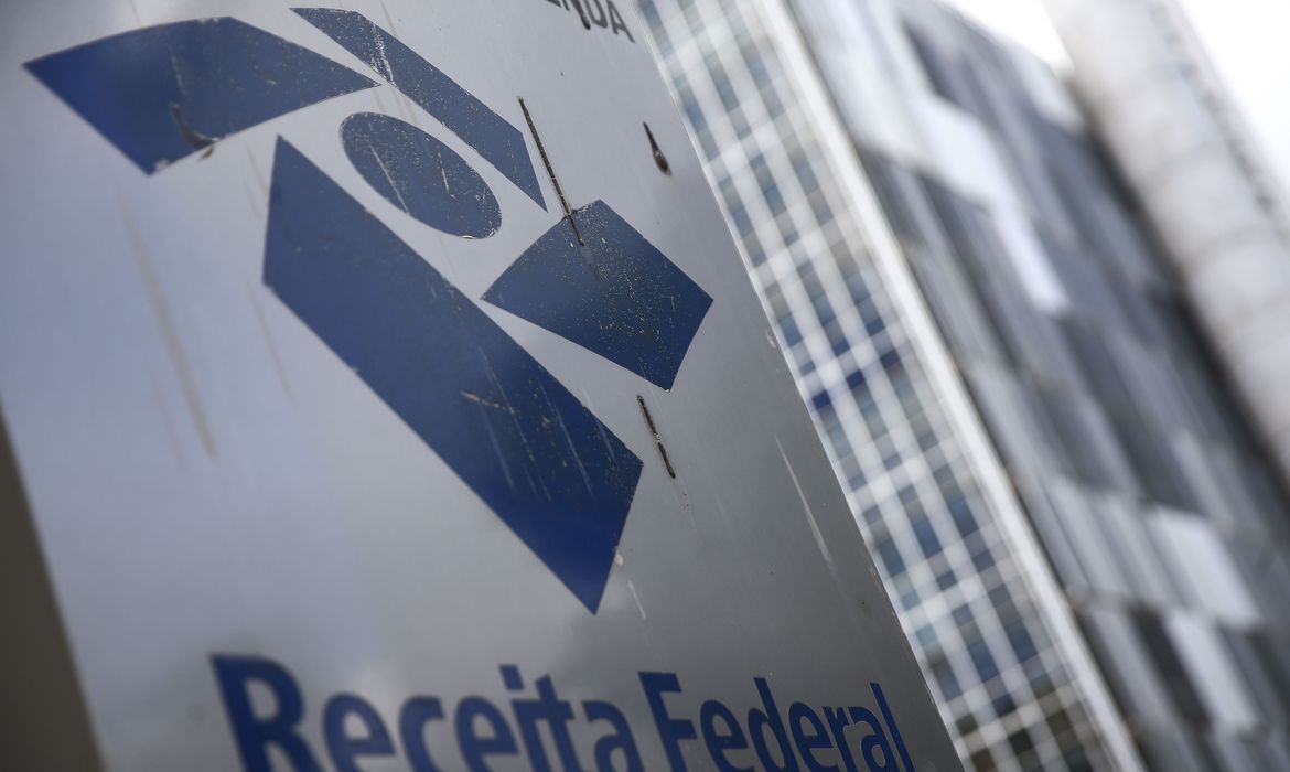 Governo lança edital para negociar R$ 150 bi de dívidas com empresas