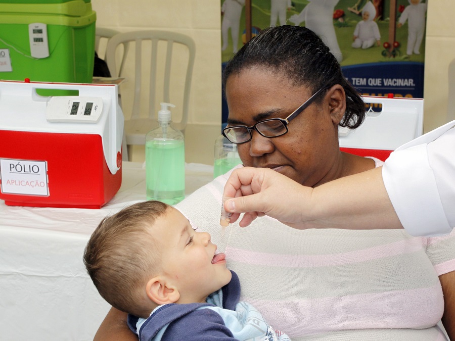SP inicia campanha de vacinação contra paralisia infantil na segunda-feira