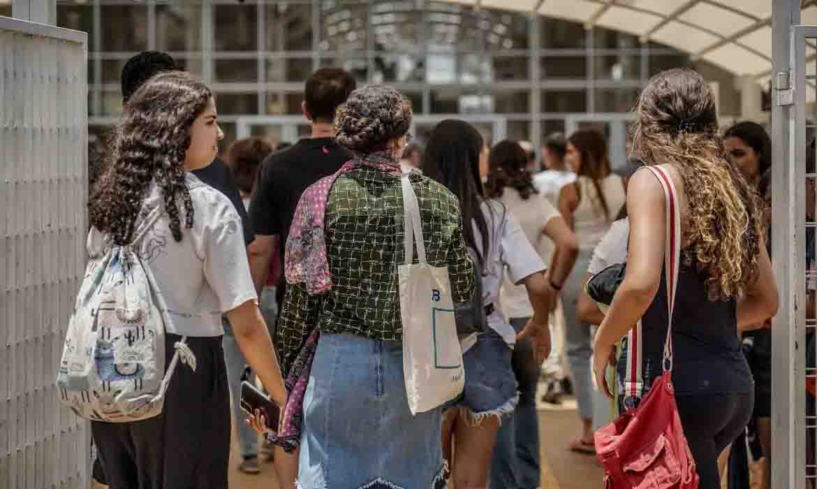 Novo Ensino Médio é aprovado pela Câmara e vai para sanção de Lula