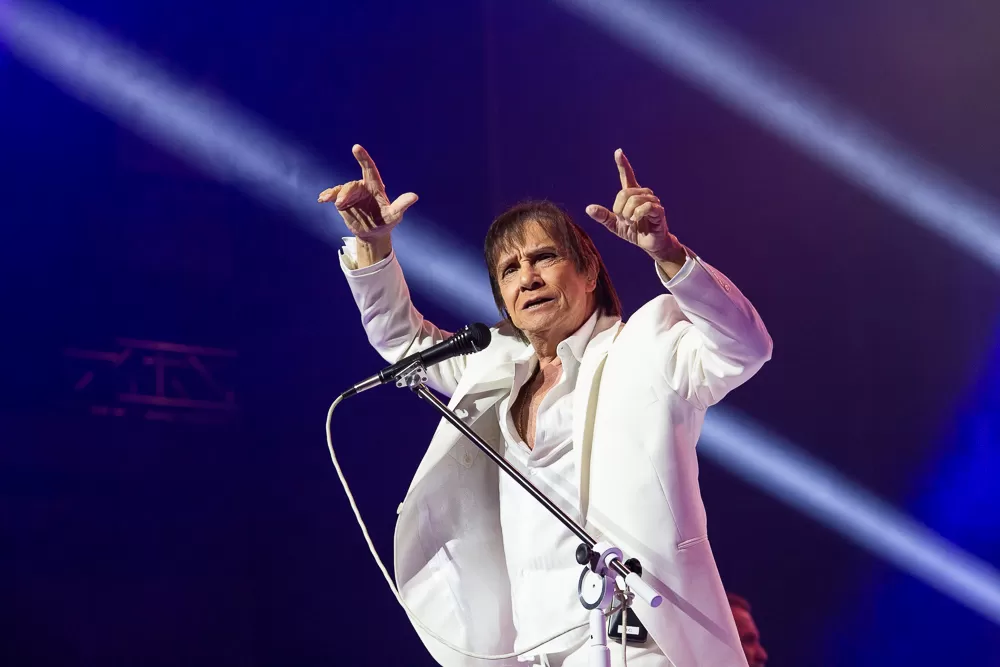 Roberto Carlos anuncia show em Aparecida no dia 7 de setembro